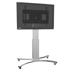 Elektrisch höhenverstellbarer TV Rollwagen & mobiler Monitorständer mit Kollisionsschutz SCETACK Displays: 55“ - 100" VESA: max. 800 x 600 Hubweg: motorisch 50 cm Größe: B1340 x H1382 – 1882 x T794 mm Traglast. max. 136 kg Farbe: Säule in silber, Gestell in RAL 9006 Weißaluminium Das robuste Rollgestell in C-Form ist auf den intensiven täglichen Gebrauch ausgelegt Integriertes Kabelmanagement Schnellschnappverschluss für einfache Displaymontage