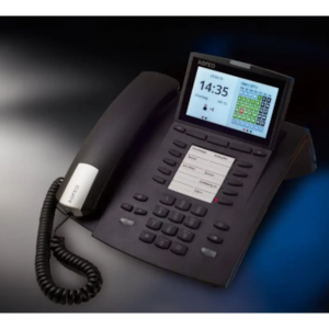 AGFEO ST 45 IP VoIP - 6101322 Mit diesem Systemtelefon setzten Sie voll auf IP-Kommunikation. Der Anschluss erfolgt direkt an das vorhandene Netzwerk und zusätzliche Telefonleitungen sind überflüssig. Das Besondere ist, dass die sonst bei IP-Telefonen übliche und umständliche Bedienung vollständig eliminiert wurde. Ergo, Sie merken nicht, dass Sie ein IP-Telefon bedienen. HIGHLIGHTS · 10+10 Funktionstasten · 7+5 Klingelmelodien · AGFEO SmartHome geeignet · Anrufliste · CTI geeignet · Headsetanschluss (DHSG) · mind.1000 zentrale Telefonbucheinträge EAN / GTIN: 4021972013221