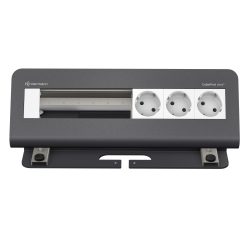 Kindermann CablePort desk² Tischanschlussfeld 6-fach, 3x Strom 3x Leer schiefergrau 7430000083 Das Kindermann CablePort desk² Tischanschlussfeld mit 3x Schutzkontakt-Steckdosen und 3x Leerfeldern bietet eine individuelle, platzsparende und moderne Lösung für die Strom- und Datenversorgung in Büros, Konferenzräumen und Home-Offices. Dank der modularen Leerfelder kann das Anschlussfeld flexibel mit zusätzlichen Anschlüssen erweitert werden. Das hochwertige Design in Schiefergrau fügt sich stilvoll in jede Arbeitsumgebung ein und sorgt für eine aufgeräumte, professionelle Optik. 3x Schutzkontakt-Steckdosen – sichere Stromversorgung für mehrere Geräte gleichzeitig. 3x Leerfelder – flexibel anpassbar für individuelle Anschlüsse. Modernes Design in Schiefergrau – hochwertig, langlebig & passend für stilvolle Arbeitsplätze. Platzsparende Integration – sorgt für eine geordnete & aufgeräumte Arbeitsfläche. Einfache & schnelle Montage – perfekt für Schreibtische, Konferenztische & Home-Offices. 6-fach Gehäuse pulverbeschichtet RAL 7015 schiefergrau 3x Strom und 3x Leerfelder Netzzuleitung GST18, 1 m, Platz für 6 Halbblenden oder 3 Vollblenden Tischplatten 10 bis 60 mm Ob im Büro, Home-Office oder Konferenzraum – das Kindermann CablePort desk² 6-fach in Schiefergrau ermöglicht eine maßgeschneiderte, strukturierte und moderne Arbeitsplatzgestaltung.
