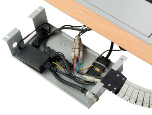 Kindermann Kabelsammler/Sichtschutz für das CablePort standard² 7446000020 Perfekte Kabelorganisation & stilvoller Sichtschutz für moderne Arbeitsplätze! Der Kindermann Kabelsammler/Sichtschutz für CablePort standard² bietet eine effiziente Lösung zur Kabelverwaltung. Optimale Kabelorganisation – versteckt & bündelt Kabel für ein sauberes Erscheinungsbild Sichtschutz-Funktion – verhindert störende Kabelansichten und sorgt für ein aufgeräumtes Design Perfekt für CablePort standard² – nahtlose Integration für eine professionelle Medieninstallation Hochwertige Verarbeitung – langlebig, robust und passend für moderne Büroumgebungen Einfache Montage & flexible Nutzung – ideal für Konferenztische, Schreibtische & Medienmöbel Vorbereitet für 13/19-Pin Installationskabel Größe: 395 x 170 x 85 mm (L x B x H)