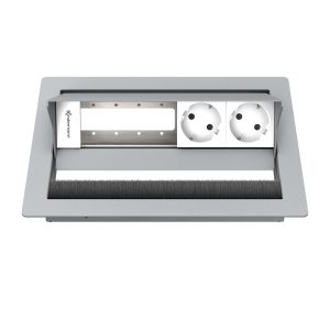 Kindermann CablePort standard² 4-fach Tischeinbaugehäuse Edelstahl 2x Strom 7492000072 Perfekte Anschlusslösung für moderne Arbeitswelten! Das Kindermann Tischeinbaugehäuse integriert platzsparend, elegant und funktional Netzwerk-, USB- und AV-Anschlüsse in Tische oder Medieneinheiten. Mit seinem modularen Aufbau und hochwertigen Design sorgt es für eine perfekte Organisation und eine professionelle Medienintegration. 4-fach, 2x Strom Material: Edelstahl Pulverbeschichtet RAL 9006 Netzanschluss mit 3-poligem GST 18 Stecker Ausschnitt: 227 x 170 mm Außenmaß: 250 x 190 mm Einbautiefe: 65 mm Die perfekte Lösung für aufgeräumte & effiziente Arbeitsplätze! Mit dem Kindermann Tischeinbaugehäuse lassen sich Arbeitsplätze optimal vernetzen, um Meetings, Präsentationen & digitale Zusammenarbeit mühelos zu ermöglichen.