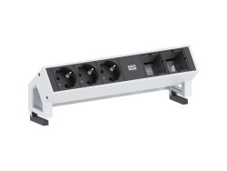 Bachmann DESK2 Steckdoseneinheit 3xStrom 2xCustom weiß 902.201 Entdecken Sie die Bachmann DESK2 Steckdoseneinheit, die perfekte Lösung für eine effiziente und vielseitige Energieversorgung in Ihrem modernen Büro oder Zuhause. Mit drei Stromanschlüssen und zwei Custom-Anschlüssen bietet diese Einheit höchste Flexibilität und Funktionalität. Das stilvolle weiße Design macht sie zu einem ästhetischen Highlight in jeder Arbeitsumgebung. Aluminiumprofil Stromeingang 0,2 H05VV-F3G1,5mm mit GST18 inkl. Haltewinkel 3x Schutzkontaktsteckdosen mit Kinderschutz, schwarz 35° gedreht 2x Leermodul Lackiert in RAL 9010 Weiß Länge ca. 282mm Optimieren Sie Ihre Energieversorgung und verbessern Sie die Ästhetik Ihres Arbeitsplatzes mit der Bachmann DESK2 Steckdoseneinheit.