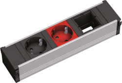 Bachmann CONI 2x Schutzkontaktsteckdose 1x Custom 912.023 Bachmann CONI Steckdosenleiste – Vielseitige Steckdoseneinheit für Ihren Arbeitsplatz Erleben Sie die Bachmann CONI Steckdoseneinheit, die sich nahtlos in jede Arbeitsumgebung integriert. Diese hochwertige Steckdosenleiste bietet Ihnen maximale Flexibilität und eine elegante Optik dank ihres eloxierten Aluminiumprofils. Die 3-fach Steckdoseneinheit lässt sich mühelos in den Einbaurahmen einklicken. Ausgestattet mit 2 Schutzkontaktsteckdosen (35° gedreht, in Rot und Schwarz) und 1 Custom Modul, um Ihre spezifischen Anforderungen zu erfüllen. Das eloxierte Aluminiumprofil verleiht Ihrem Arbeitsplatz eine moderne und stilvolle Note. Mit einem Stromeingang von 0,1 m, H05VV-F 3G 1,50 mm² in Schwarz und einem Wieland GST 18i3 Stecker für eine zuverlässige Verbindung. Vielseitige Einsatzmöglichkeiten: Ideal für Büros, Konferenzräume und Home-Offices – überall dort, wo eine flexible und stilvolle Stromversorgung benötigt wird. Aluminiumprofil eloxiert 2 x Schutzkontaktsteckdose 35° gedreht, rot & schwarz 1 x Custom Modul Stromeingang: 0,1 m, H05VV-F 3G 1,50 mm² schwarz mit Wieland GST 18i3 Stecker