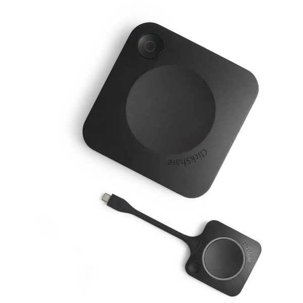 ClickShare CX-20 Gen. 2 bringt kabellose, geschützte Videomeetings mit 4K-Qualität in kleine Meetingzonen – einfach per Tastendruck starten. Smarte Technik für flexible Teamkommunikation ohne Setup-Aufwand.