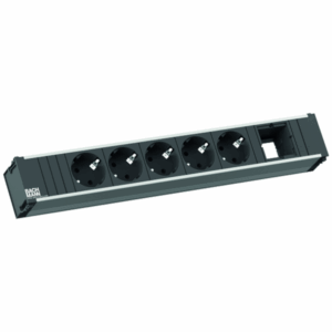 Bachmann CONI Steckdoseneinheit lang 5x Schutzkontakt 1x Custom Modul 912.008 Erleben Sie die perfekte Kombination aus Funktionalität und Ästhetik mit der Bachmann CONI Steckdoseneinheit. Diese 6-fach Steckdoseneinheit lässt sich werkzeuglos in den Einbaurahmen einklicken und bietet eine elegante Lösung für Ihre Stromversorgung. Aluminiumprofil eloxiert Steckdosen schwarz 5 Schutzkontaktsteckdose 35° gedreht 1 x Modul leer 0,1 m, H05VV-F 3G 1,50 mm² schwarz Wieland GST 18i3 Stecker Überzeugen sie sich jetzt mit der Bachmann Coni Steckdoseneinheit